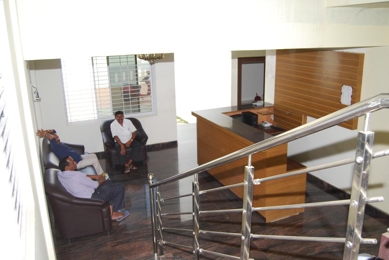 Pratham Residency Hotel Mysore Luaran gambar