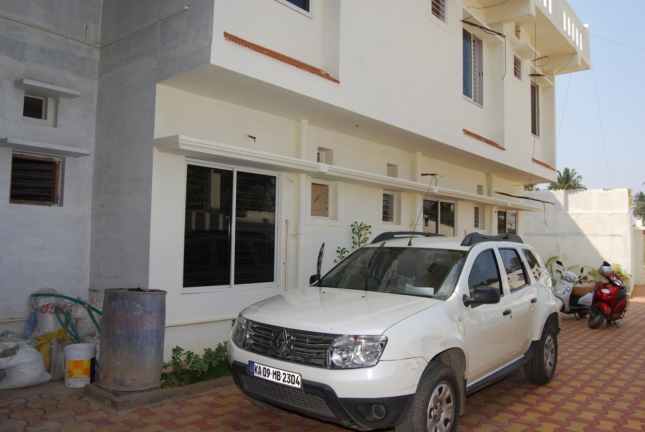 Pratham Residency Hotel Mysore Luaran gambar