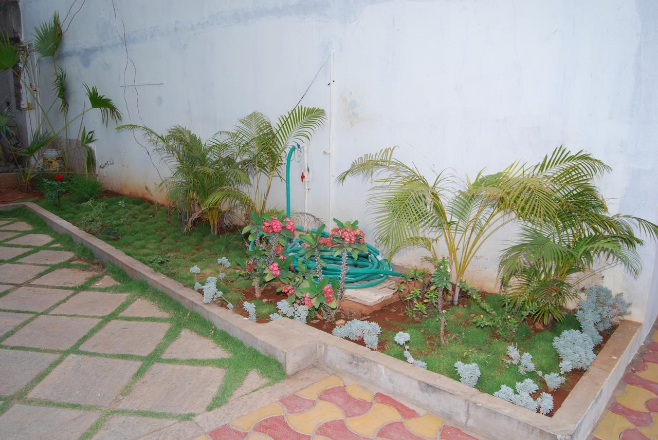 Pratham Residency Hotel Mysore Luaran gambar