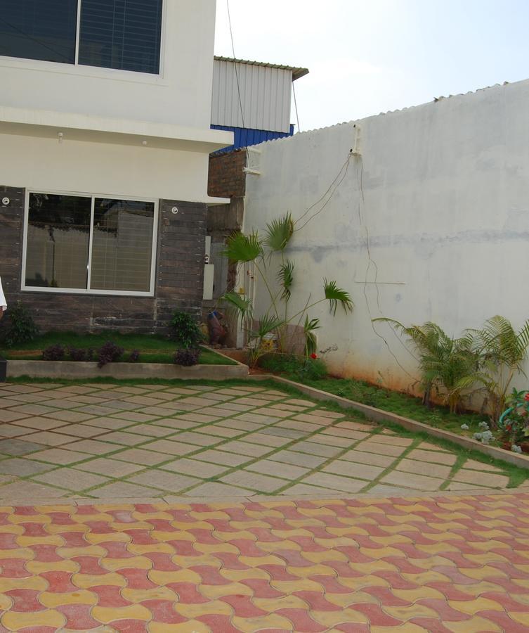 Pratham Residency Hotel Mysore Luaran gambar