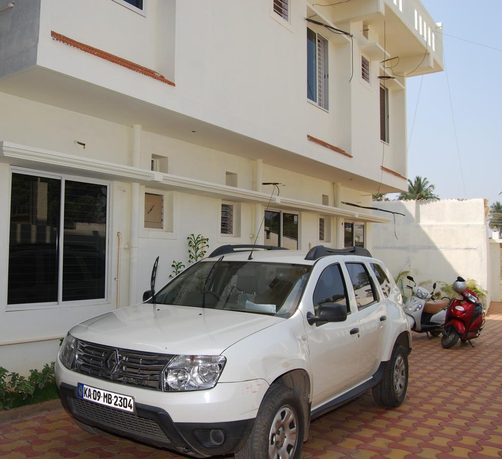 Pratham Residency Hotel Mysore Luaran gambar